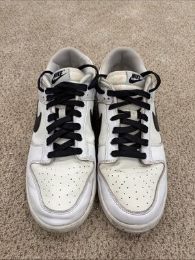 Nike Men’s Low-Top 9 1/2 Sneakers in White and Black